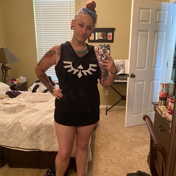 Meet Your Posher, Amy! - Picture 5 of 7